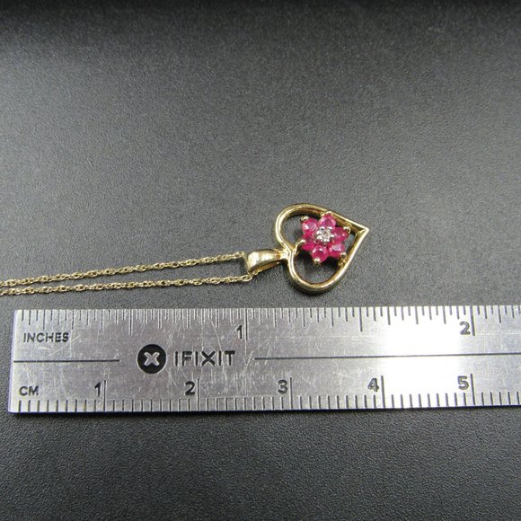 18" 10K Gold Topaz & Diamond Chip Heart Necklace - Picture 6 of 7